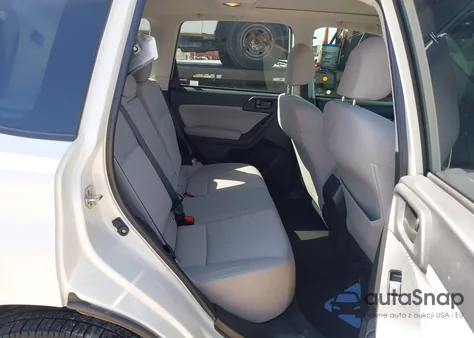 2018 Subaru Forester 2.5I Premium z USA, uszkodzony, nr VIN JF2SJAEC9JH499805